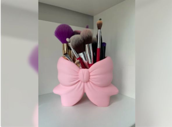 Bow Makeup Brush Organizer
