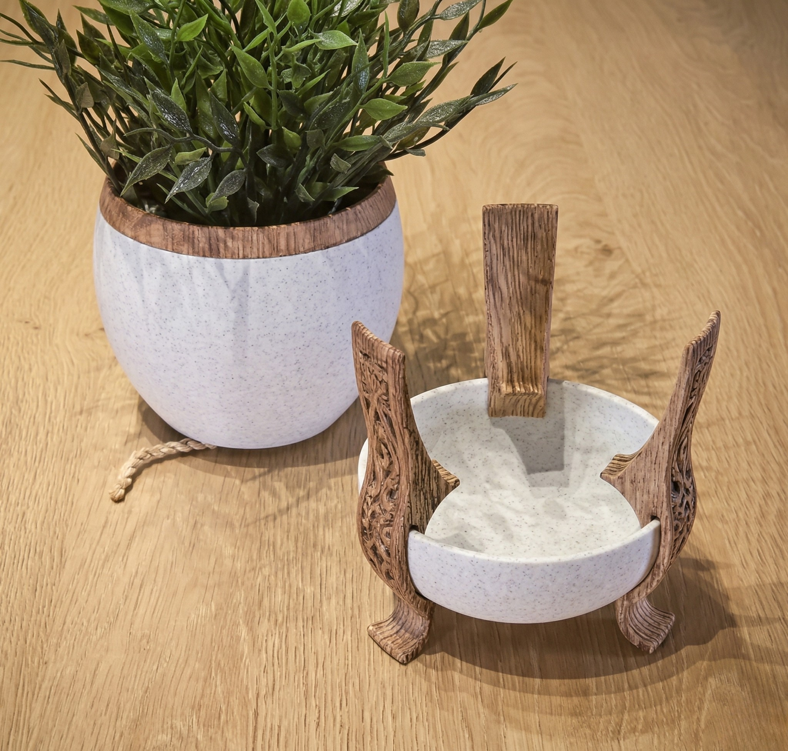 Self Watering Planter - Drasil