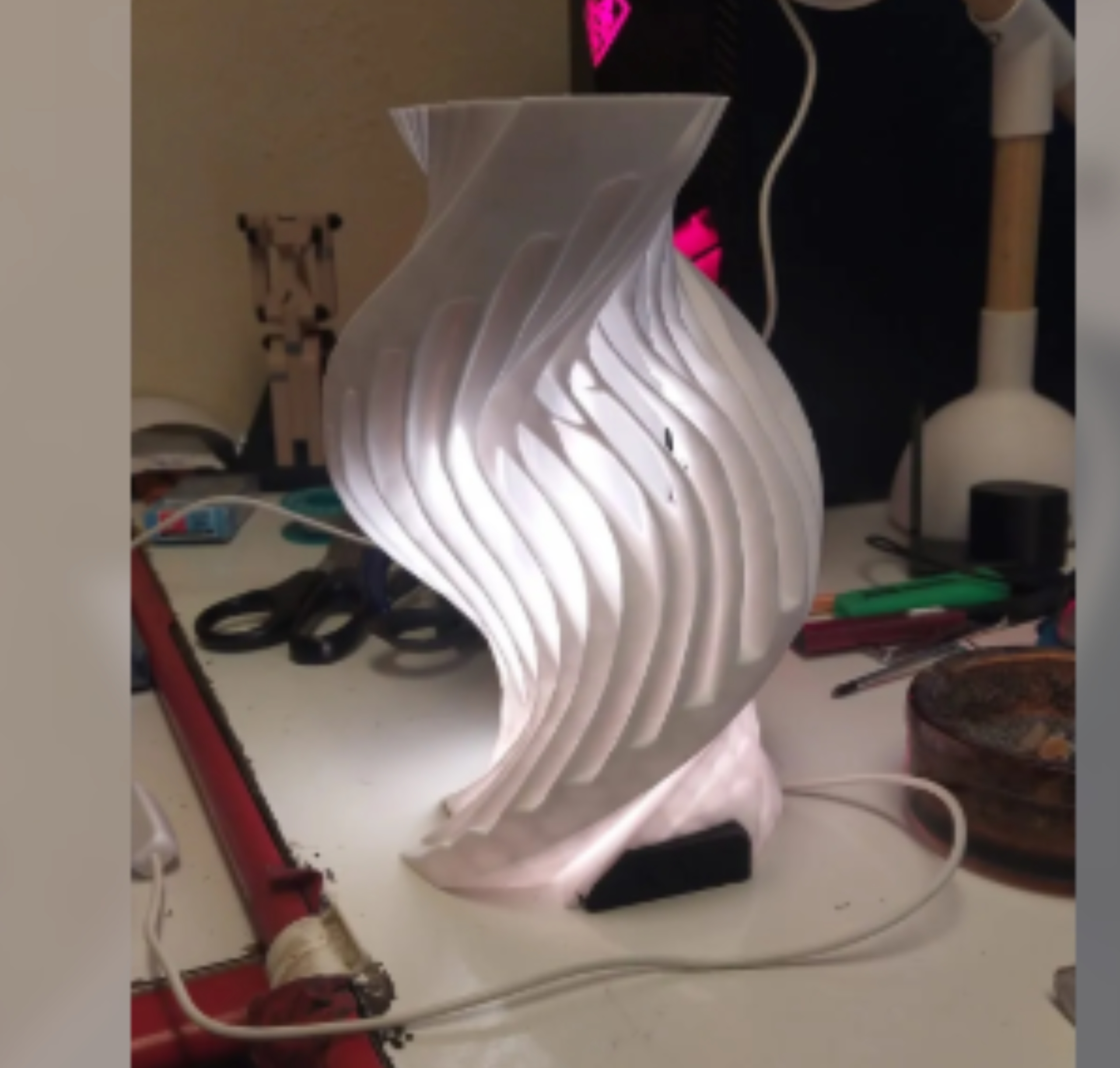 Wave Design Lamp